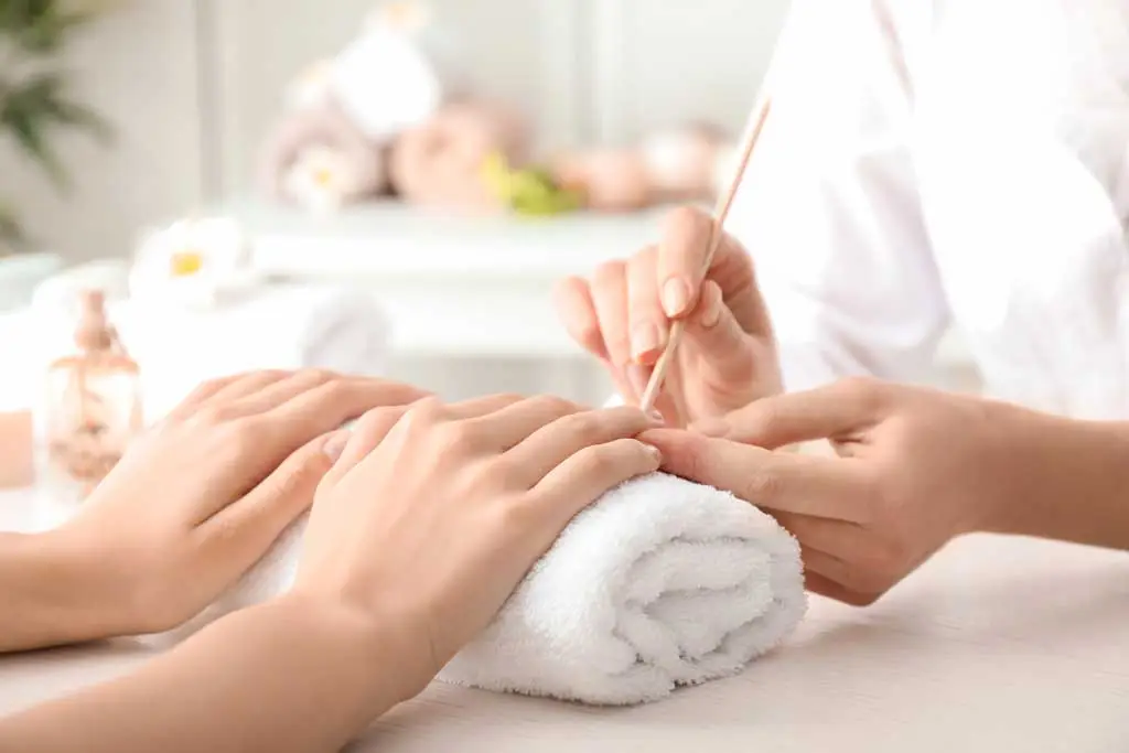 manicure in clean spa 1283634985