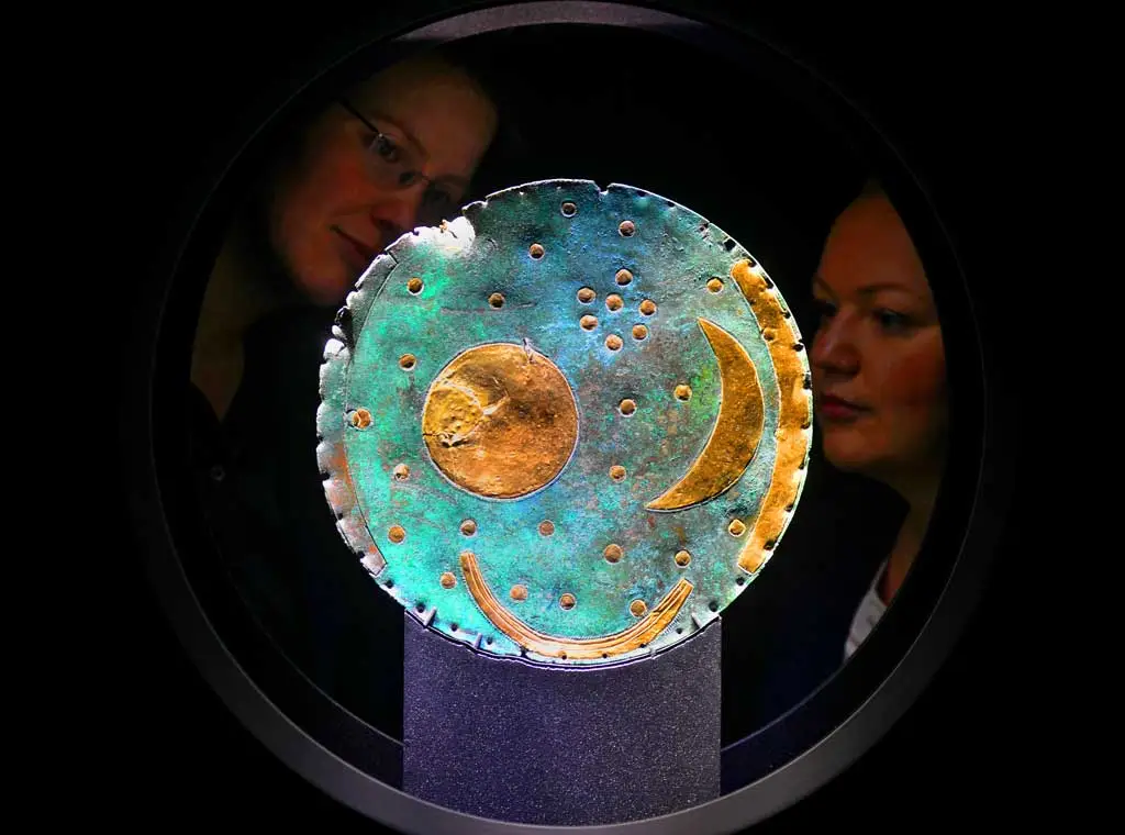 nebra sky disc with museumgoers