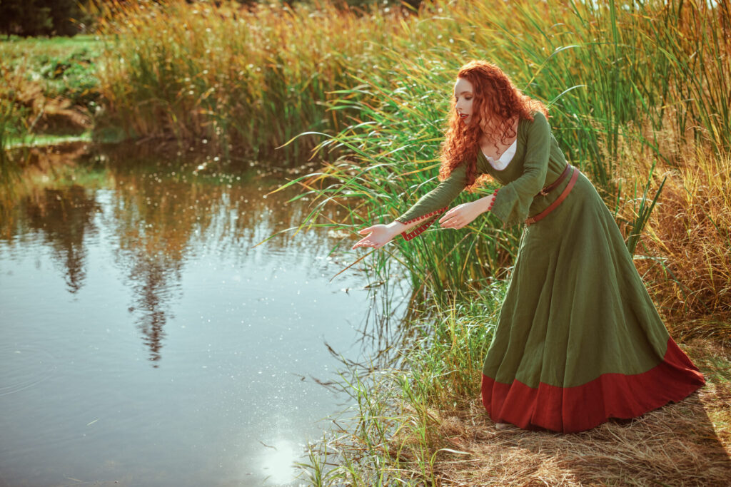 Historical,Reconstruction,Of,Ancient,Celtic,Times.,Beautiful,Red,Haired,Girl