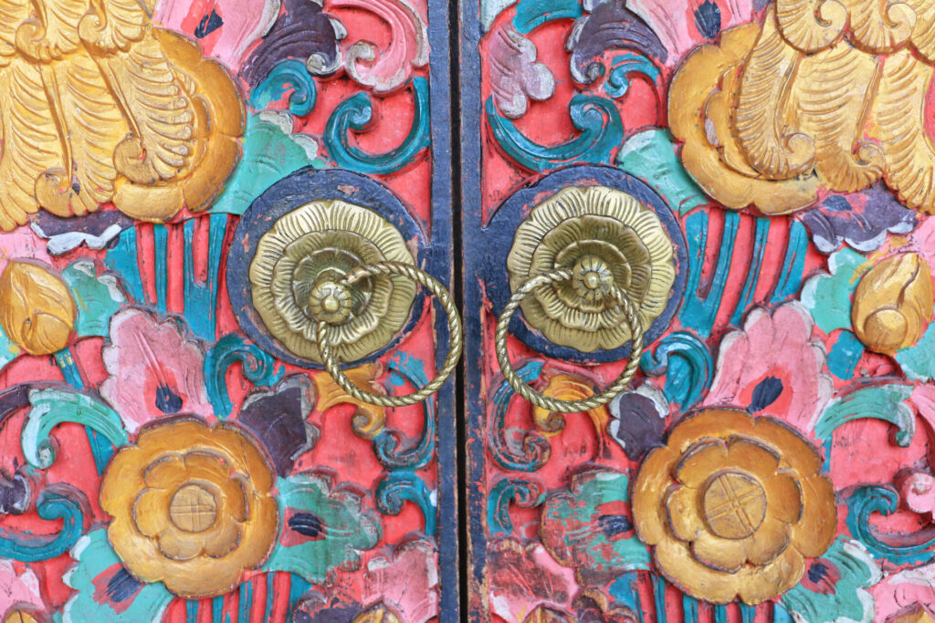 Traditional,Colorful,Balinese,Style,Door,Knob,,Made,Of,Bronze,,In